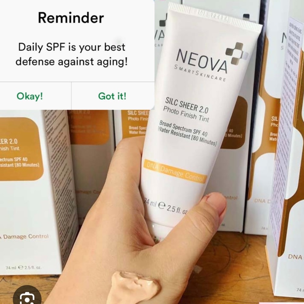 Neova Suncreen for sensitive skin. SILC SHEER 2.0
Photo Finish Tint SPF 40
